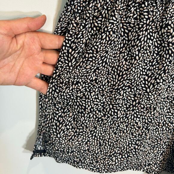 Abercrombie Printed Pull On Shorts - Picture 2 of 5